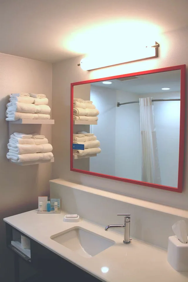 غرفة بسريرين كوين بحوض استحمام لذوي الإعاقة، Hampton Inn Forsyth Ga 4/4