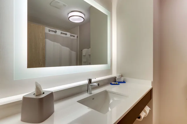 غرفة قياسية بسرير كينج، Holiday Inn Express & Suites Corbin, an IHG Hotel 4/5