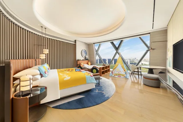 غرفة عائلية بسرير كينج بإطلالة على البحيرة، Hilton Huzhou Nanxun 3/4