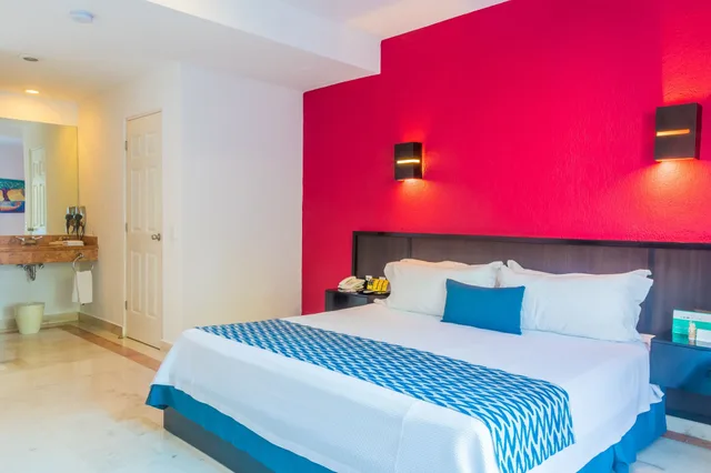 Standard, King Bed, Illusion Hotel Boutique 4/10