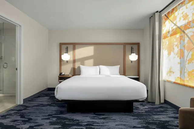 جناح بسرير كينج بغرفة نوم واحدة مع أريكة لذوي الإعاقة، Wingate By Wyndham Helena Airport 1/2