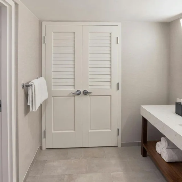 1 Bedroom, Suite, King Bed, Courtyard Fort Lauderdale East Lauderdale By the Sea 6/6