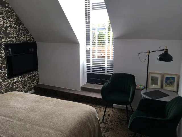 غرفة ديلوكس بسرير كوين، Boutique Hotel B&B Fleurie 2/5