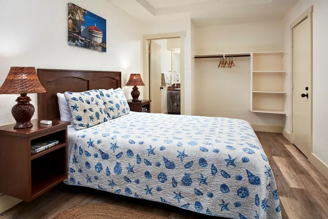 غرفة بسرير كوين، Seaport Village Inn, Avalon 2/3