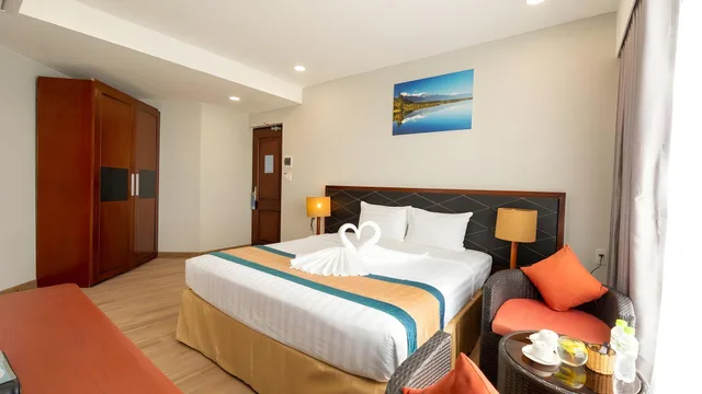 Premier, Queen and Twin Beds, Ocean View, Sandunes Beach Resort Spa 1/2