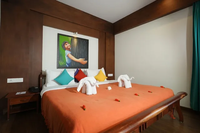 Deluxe, Suite, 3 King Beds, Valley View، Blackberry Hills Munnar - Nature Resort & Spa 4/9