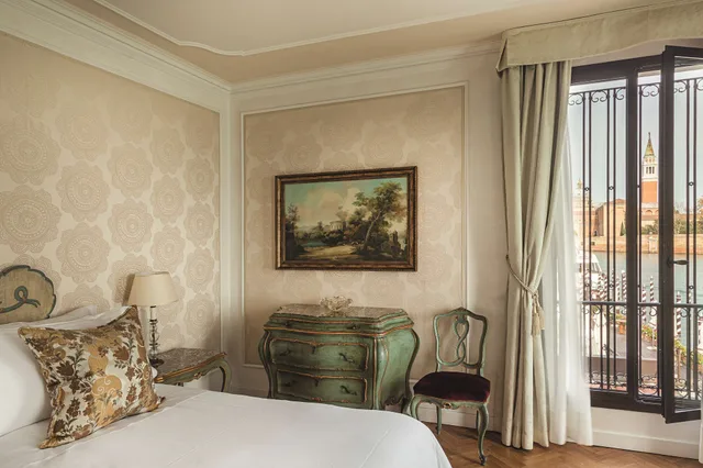 San Giorgio, Suite, King and Twin Beds, Cipriani A Belmond Hotel Venice 2/8