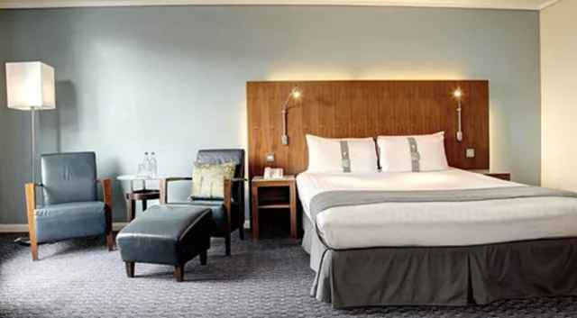 Premium, King Bed, Balcony, Holiday Inn London - Camden Lock by IHG 2/9