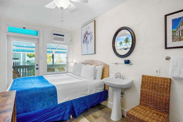 Island, Queen Bed، Eden House 4/10