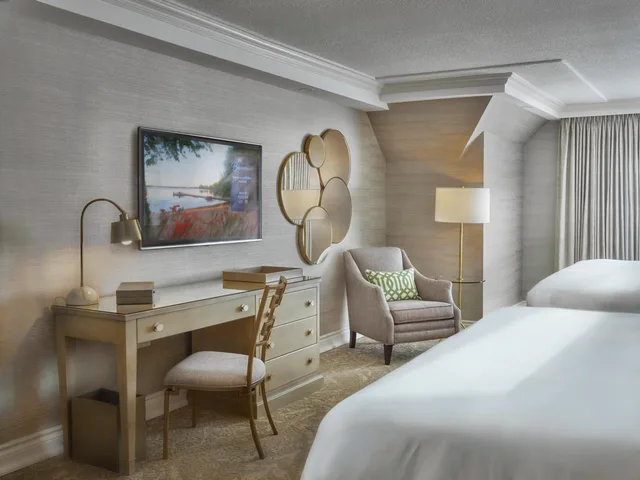 جناح بسرير كينج، Chateau Vaudreuil Hotel Suites 4/7