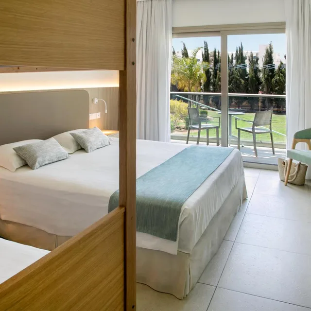 غرفة عائلية بسرير مزدوج، Asterias Beach Hotel 1/5