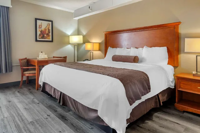 Room, King Bed, Best Western Fort Washington Inn 3/5