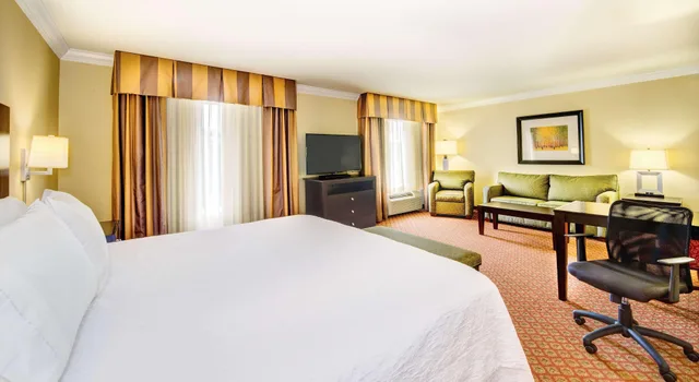 استوديو بسرير كينج مع أريكة بجاكوزي لذوي الإعاقة، Hampton Inn And Suites Scottsboro 2/4
