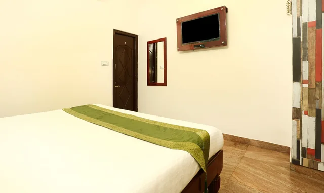 غرفة قياسية بسرير كينج، Treebo Grace Inn 8/10