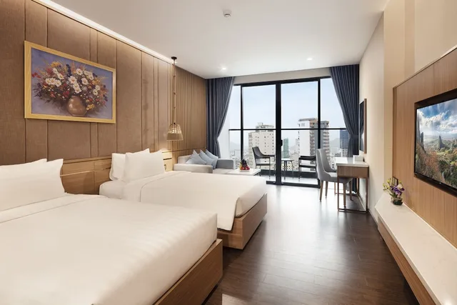 Senior, Partial Ocean View, Balcony، Virgo Hotel 1/5