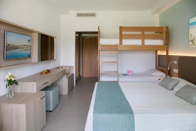 غرفة عائلية بسرير مزدوج، Asterias Beach Hotel 3/5