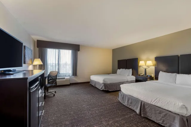 غرفة بسريرين كوين لذوي الإعاقة، Best Western Plus Omaha Airport Inn 1/10
