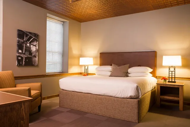 غرفة بسرير كوين، Cork Factory Hotel 3/6
