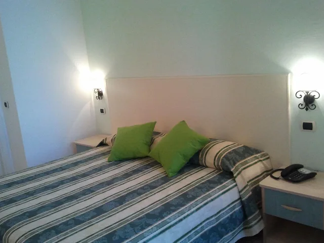 غرفة كلاسيكية بسرير مزدوج أو سريرين منفصلين بإطلالة على الحديقة بشرفة، Jonic Hotel Mazzaro' 3/5