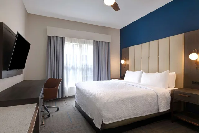2 Bedrooms, Suite, King Bed, Homewood Suites by Hilton Jackson-Ridgeland 7/10