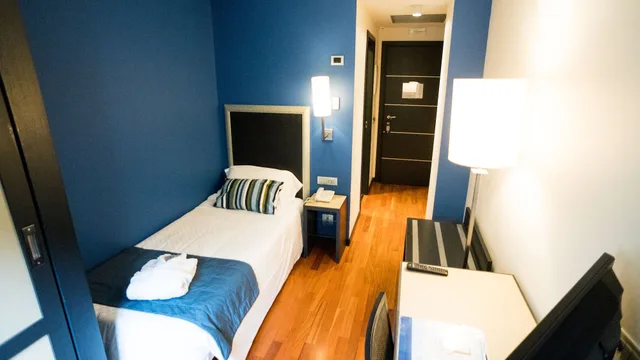 Room, Single, Plaza Hotel Catania 5/11