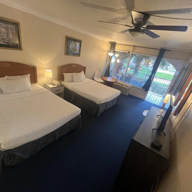 غرفة بسريرين مزدوجين، Grand Palms Resort 1/6