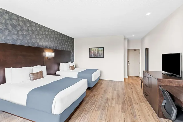 غرفة بسريرين كوين، Best Western Plus Montreal East 2/4