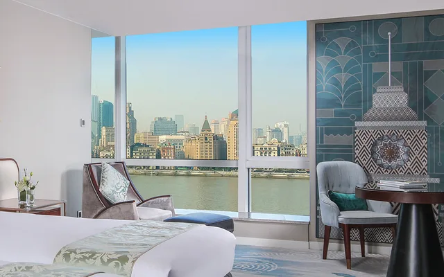 غرفة سوبيريور بسرير مزدوج أو سريرين منفصلين بإطلالة على النهر، Oriental Riverside Hotel Shanghai International Convention Center 4/4