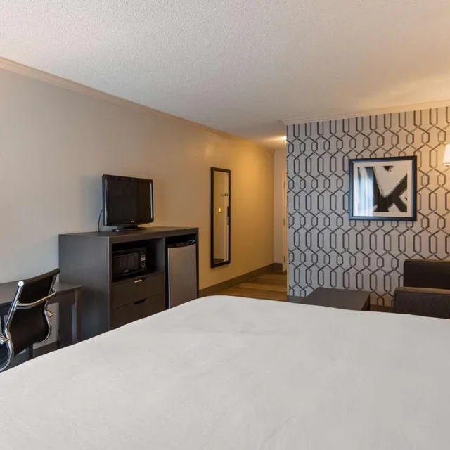 غرفة بزنس بسرير كينج، Best Western Plus Morristown Conference Center 4/8
