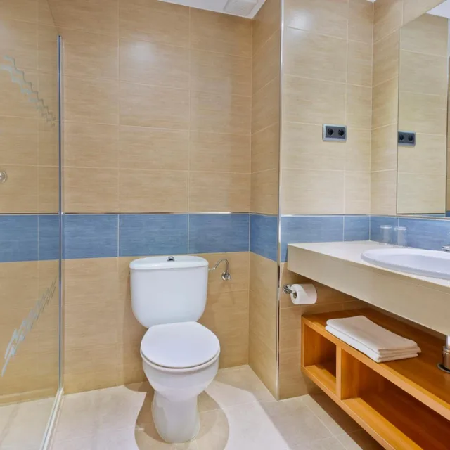 غرفة ثلاثية، Caprici Beach Hotel & Spa 7/7
