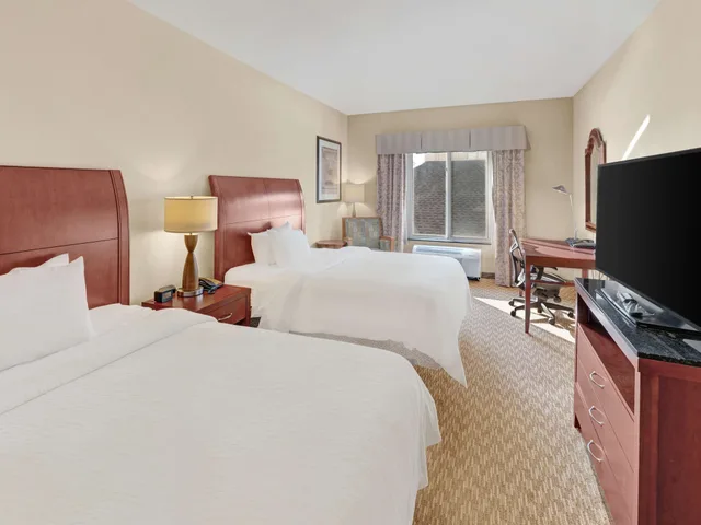 Evolution, Standard, 2 Queen Beds، Hilton Garden Inn Oklahoma City North Quail Springs 1/2
