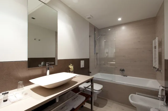 غرفة سوبيريور بسريرين منفصلين بإطلالة على البحر، Mr Hotel Les Rotes 5/7