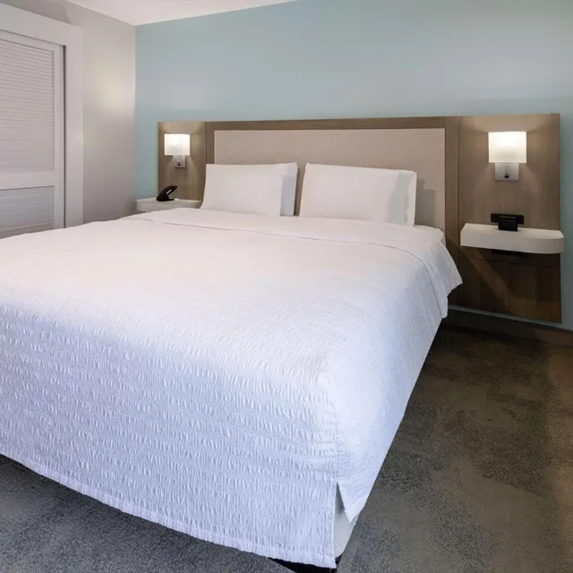 1 Bedroom, Suite, King Bed, Sofa, Kitchen, Hampton Inn & Suites Venice Bayside South Sarasota 3/9