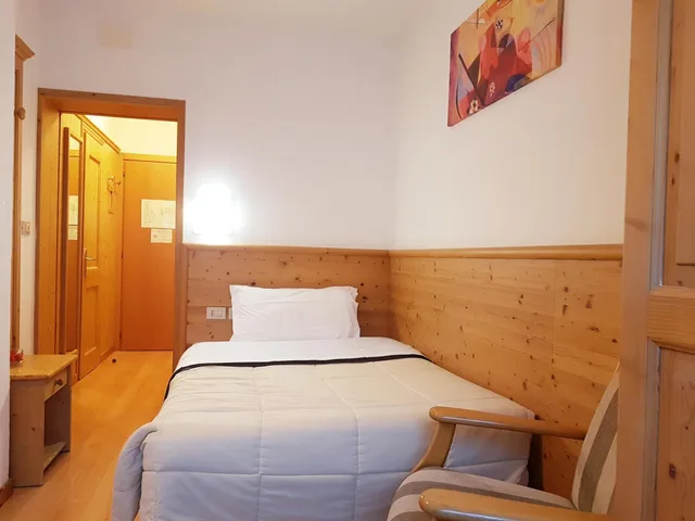 Room, Single, San Giusto 2/4
