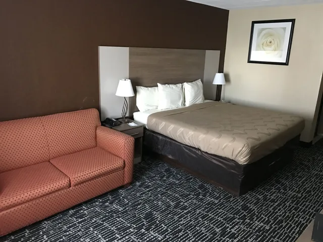 غرفة قياسية بسرير كينج، Quality Inn Near Pimlico Racetrack 6/10
