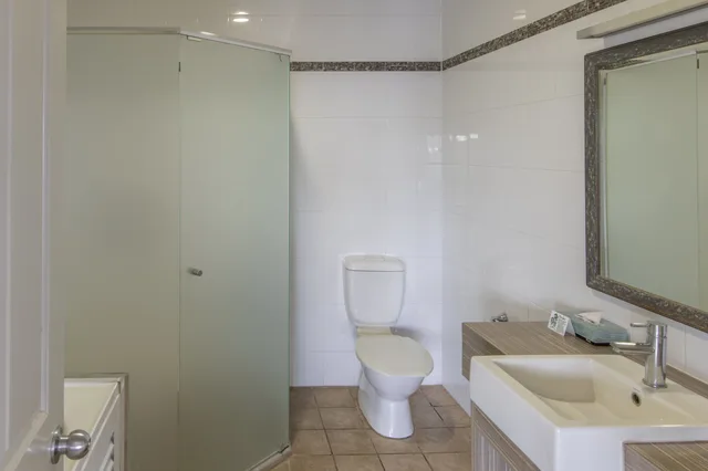 2 Bedrooms, Murphy and Twin Beds, Queen Bed, Bay View، Moonlight Bay Suites 6/6