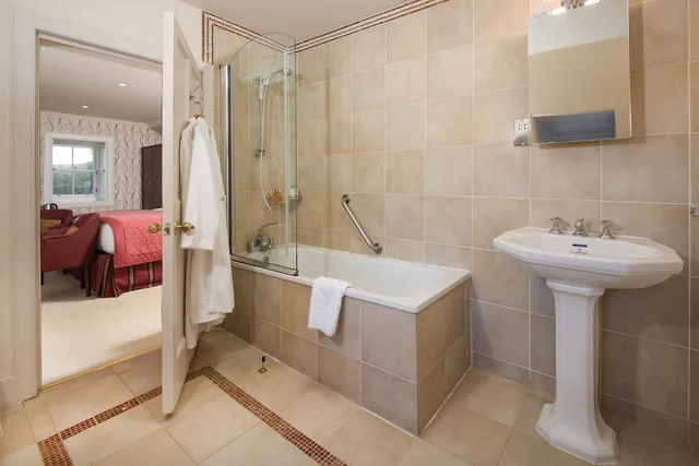 غرفة فاخرة بسرير كينج، Cringletie House Hotel 7/9