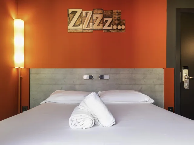 Inner, Double Bed، Ibis Budget Madrid Centro Lavapies 1/6