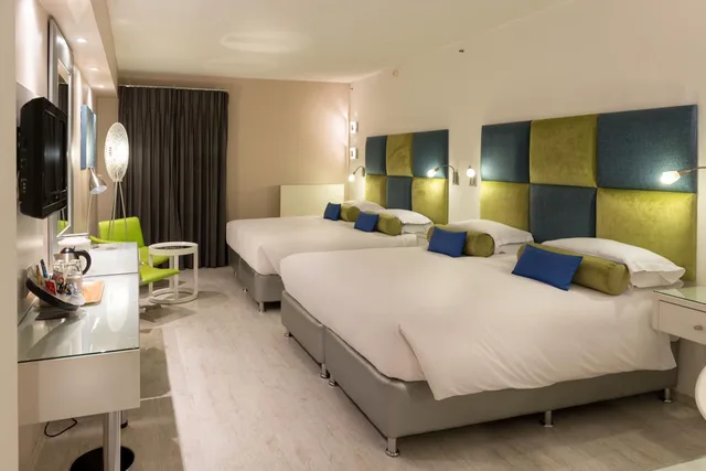 غرفة سوبيريور عائلية، Metcourt Emperors Palace 1/1