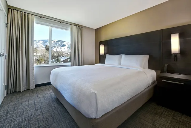 جناح بسرير كينج بغرفة نوم واحدة مع أريكة لذوي الإعاقة، Residence Inn by Marriott Steamboat Springs 1/4