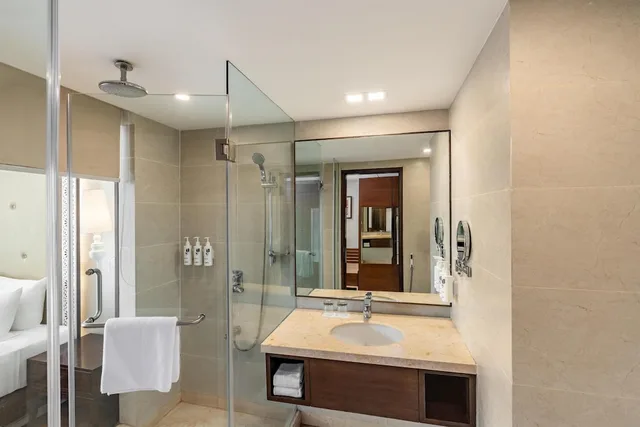 Deluxe, Suite, King Bed, Country Inn & Suites By Radisson Kota 5/7