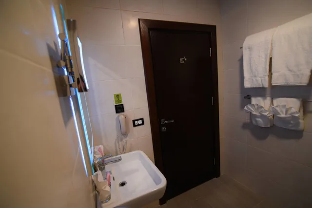 غرفة جونيور بسرير كوين، Petra Boutique Hotel 5/6