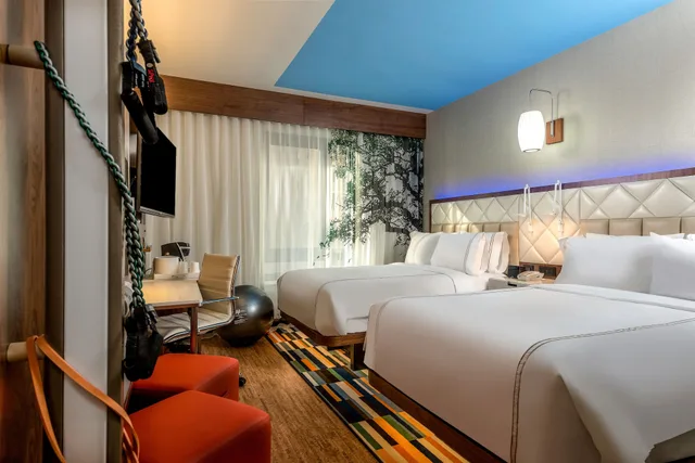 غرفة بريميوم بسريرين مزدوجين بإطلالة على المدينة، Even Hotels New York - Midtown East, an IHG Hotel 3/10