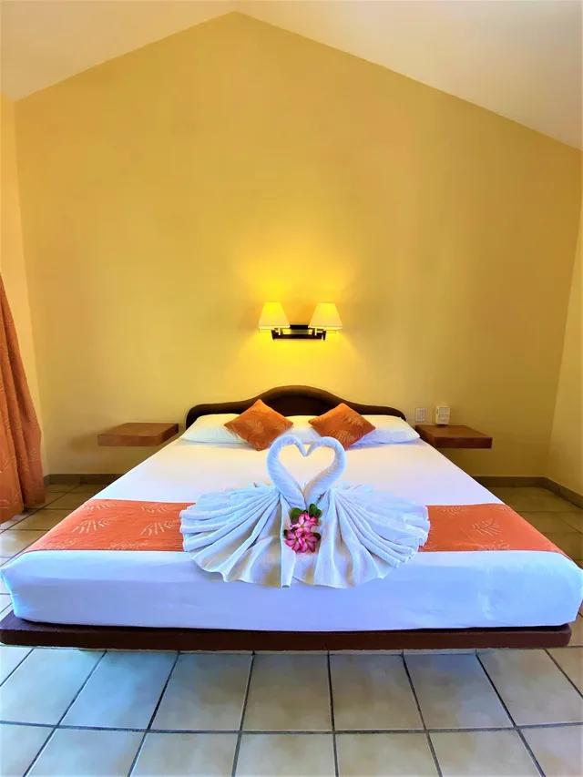 غرفة ديلوكس بسرير كينج بشرفة، Hotel Lunasol 4/8