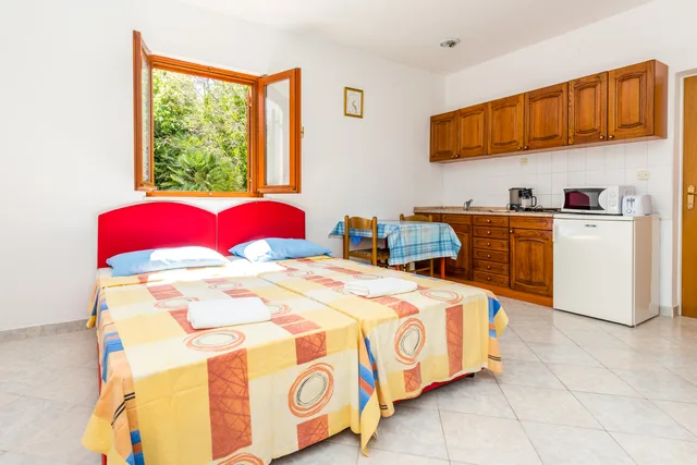 غرفة بإطلالة على البحر، VILLA VALJALO 1/2