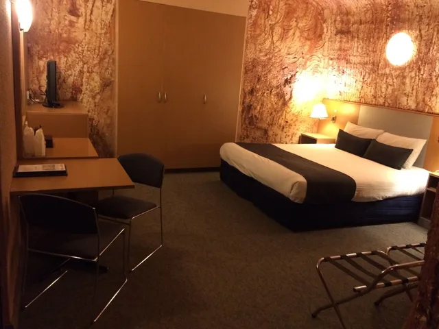 Inner, Family, Triple, 1 Queen and 1 Single Bed، Desert Cave Hotel 2/4