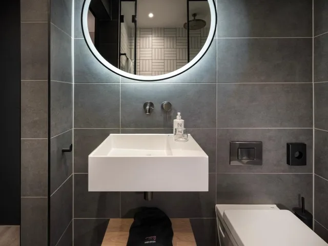 Moxy, Queen Bed، Moxy London Piccadilly Circus 8/10