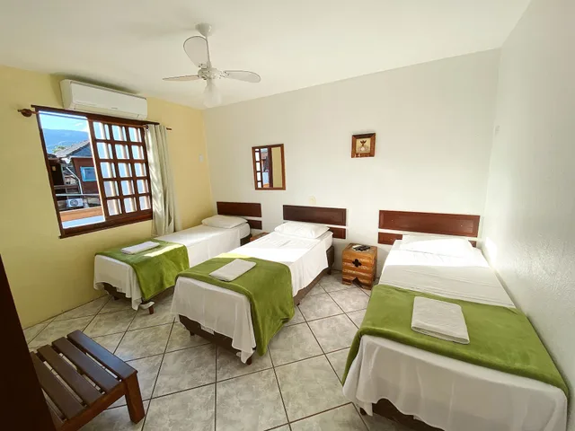 2 Bedrooms, Superior, 1 Double and 3 Single Beds، Brunello Pousada 3/4