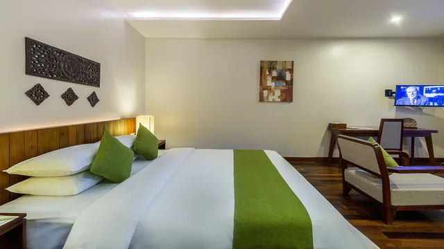 Suite, King Bed, Pool View, Balcony, Indra Angkor Residence 2/10