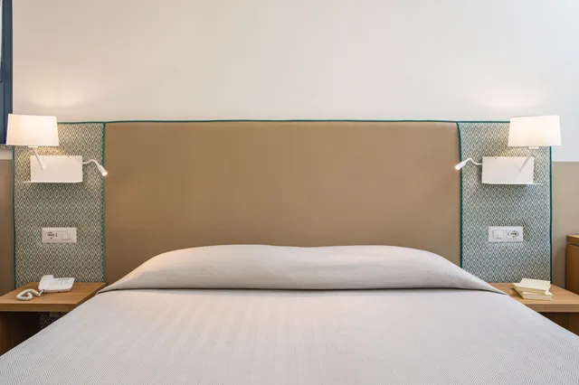 غرفة كومفورت بسرير كوين، Lu Hotel Maladroxia 4/6
